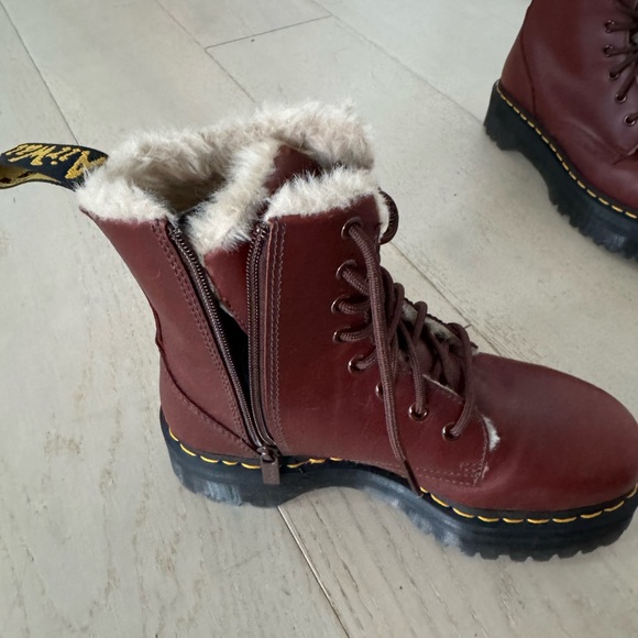 Dr Martens • Jadon Faux Fur Lined Platform Boots brown Abruzzo leather 8 - Picture 7 of 12